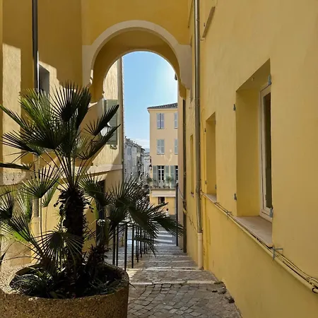 5 Sade - In Old Town * Antibes